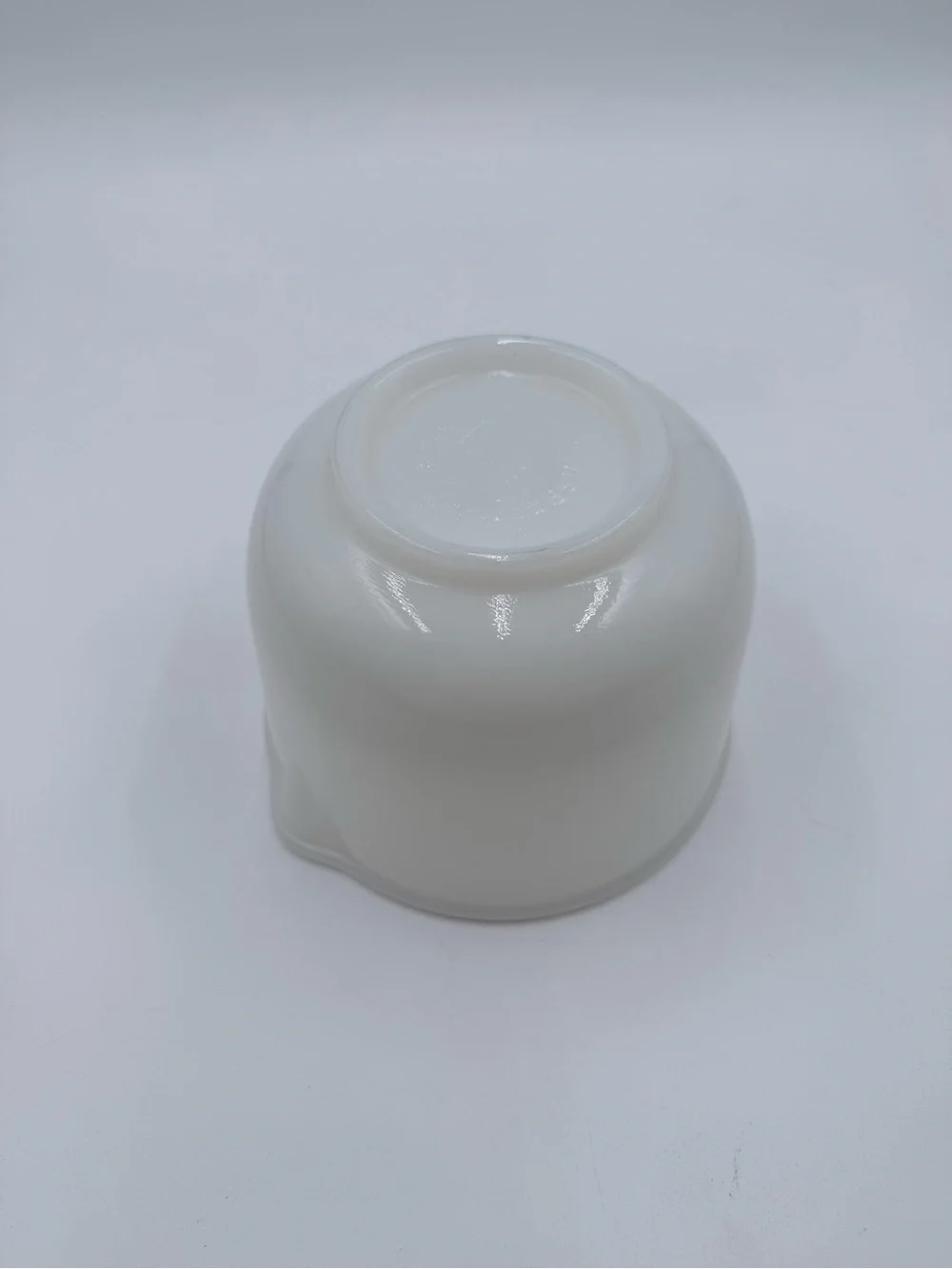 Vintage Glasbake For Sunbeam Milk Glass Small Mixing Bowl w Spout 20CJ Excellent